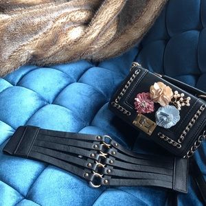 Gorgeous waist belt